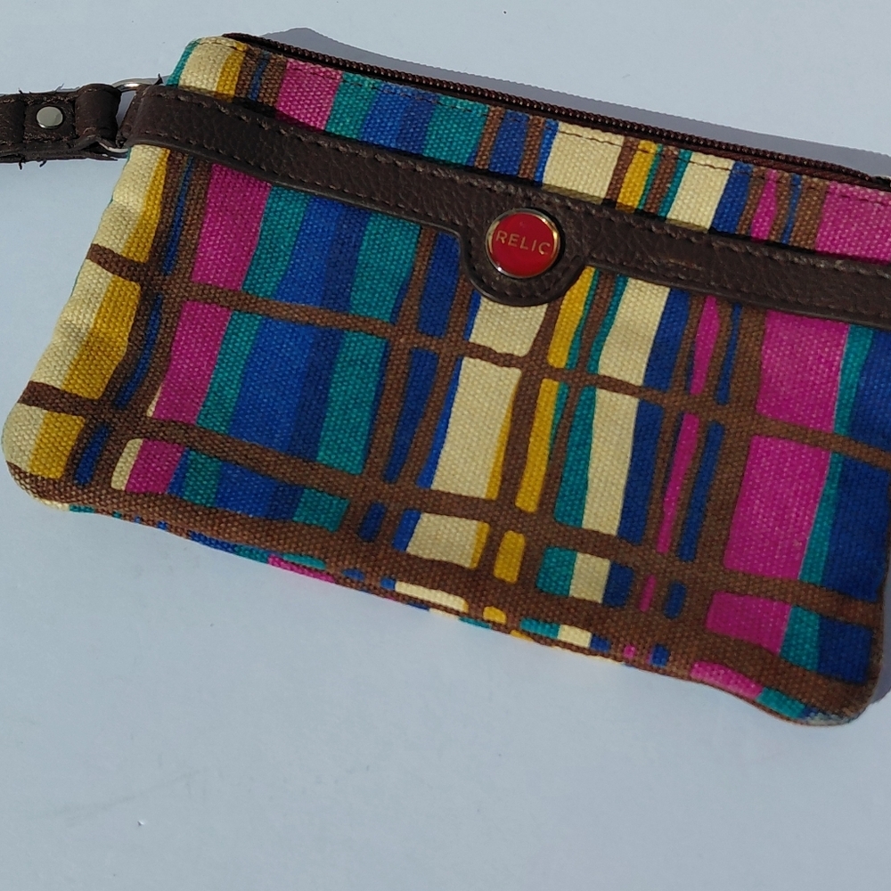 Relic Wristlet - Picture 6 of 7